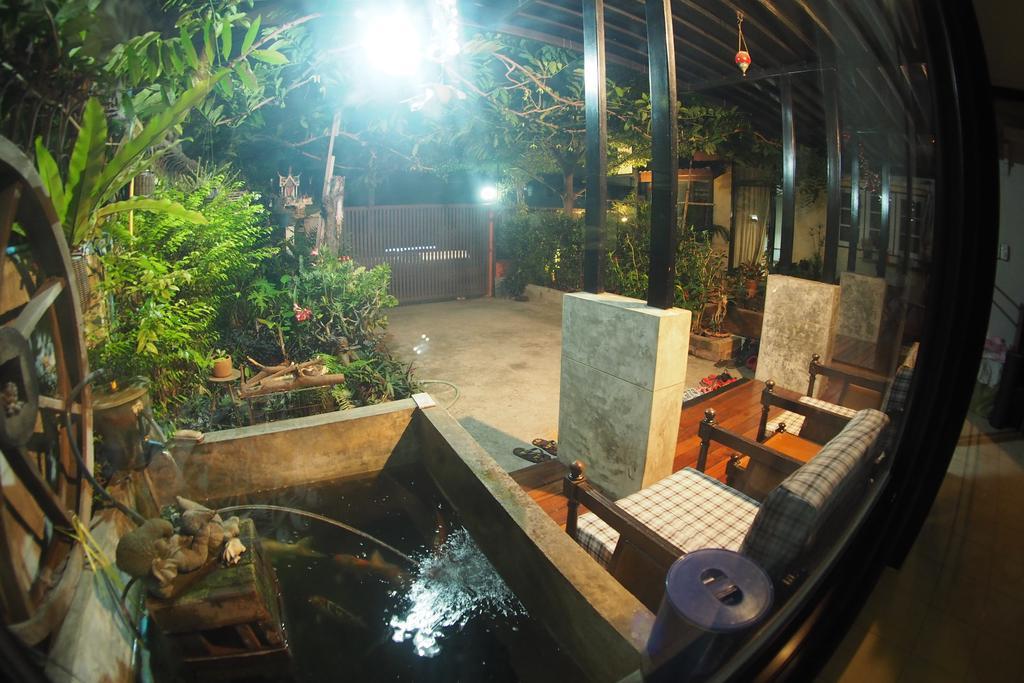 Mon Lodge & Yoga Donmueang Banguecoque Exterior foto