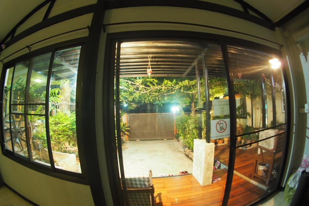 Mon Lodge & Yoga Donmueang Banguecoque Exterior foto
