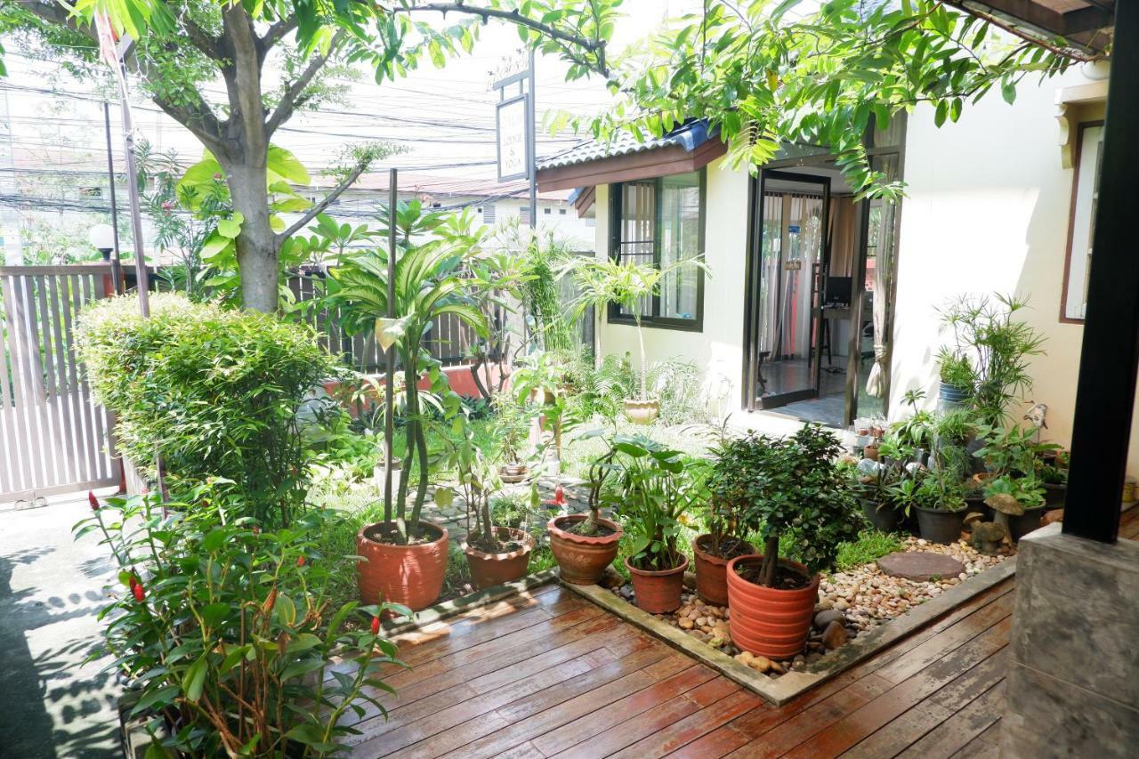 Mon Lodge & Yoga Donmueang Banguecoque Exterior foto